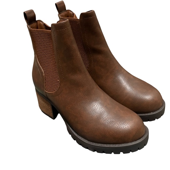 NWOT MIA Tan Ankle Booties - Picture 2 of 7